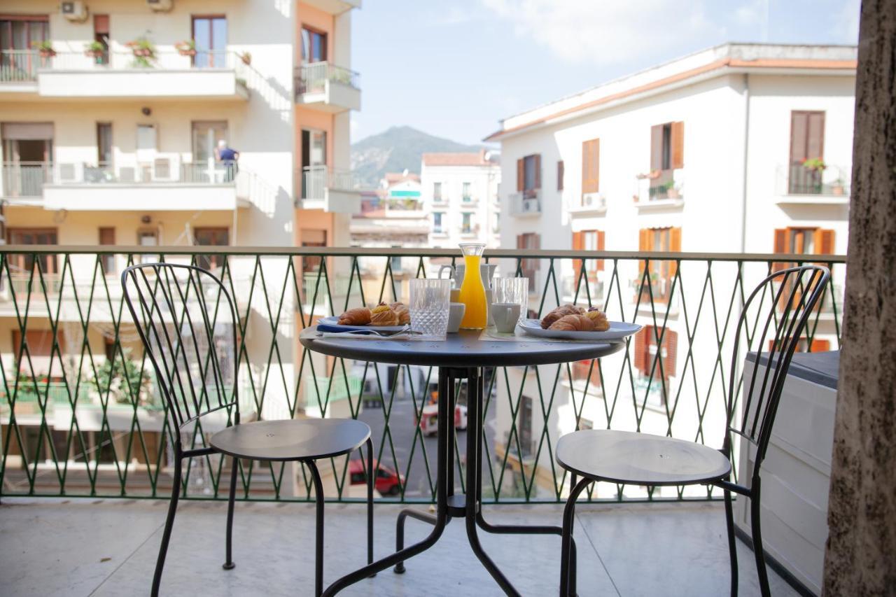 Appartamento Velia Salerno Exterior photo